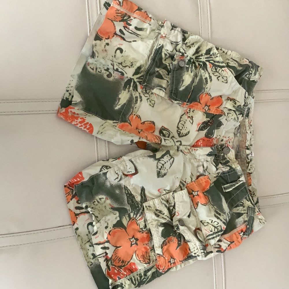 Joie Floral Hibiscus Shorts size 4